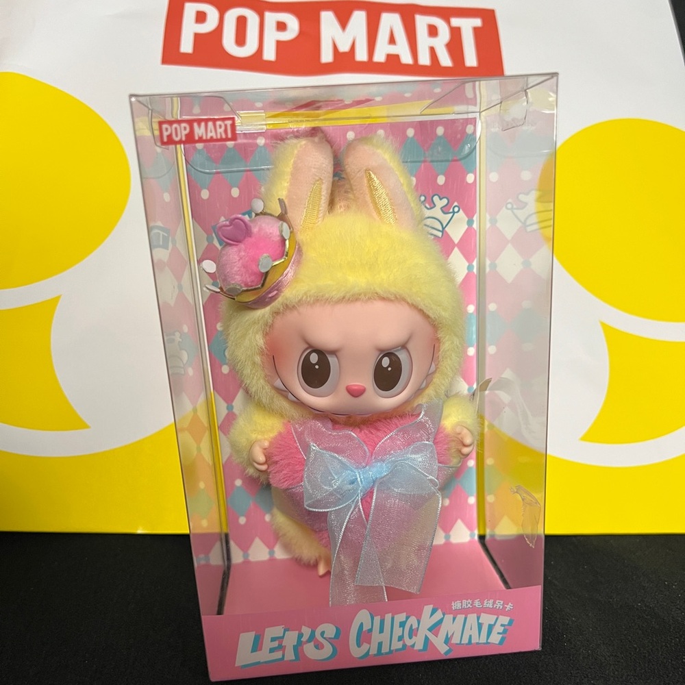 Pop Mart Labubu “Let’s Checkmate” Figure – Rare Chess Collection Vinyl Toy NIB